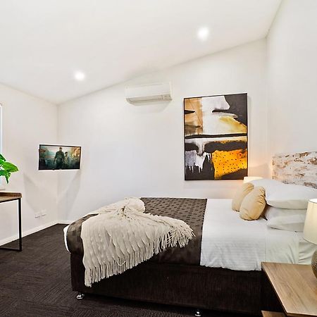 Newcastle Short Stay Accommodation - Birmingham Garden Townhouses Buitenkant foto