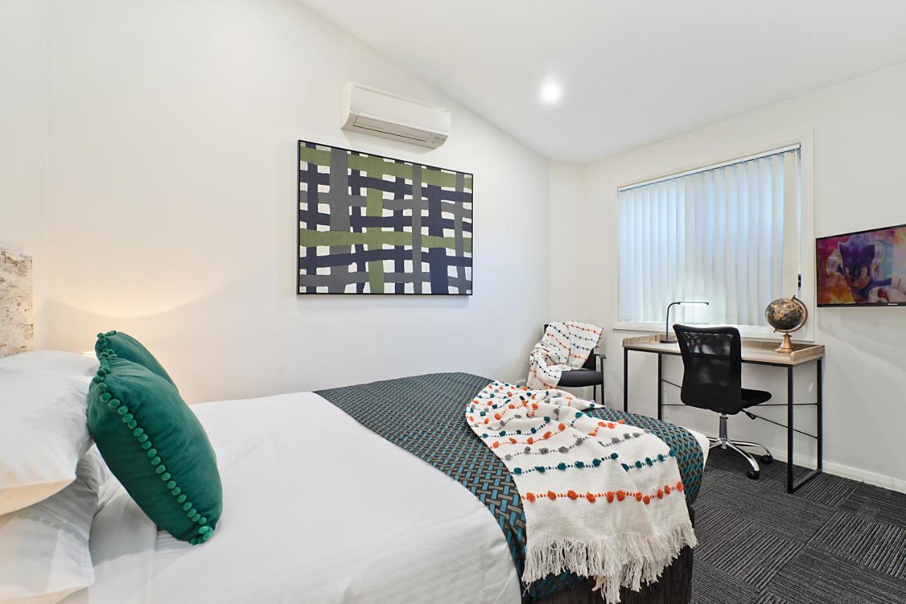 Newcastle Short Stay Accommodation - Birmingham Garden Townhouses Buitenkant foto